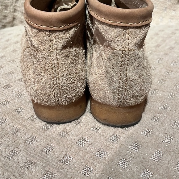 Men’s Clark’s original wallabies sweet chick, boots, size US seven - Picture 4 of 6